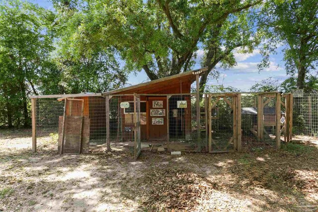 view of outdoor structure featuring an outdoor structure