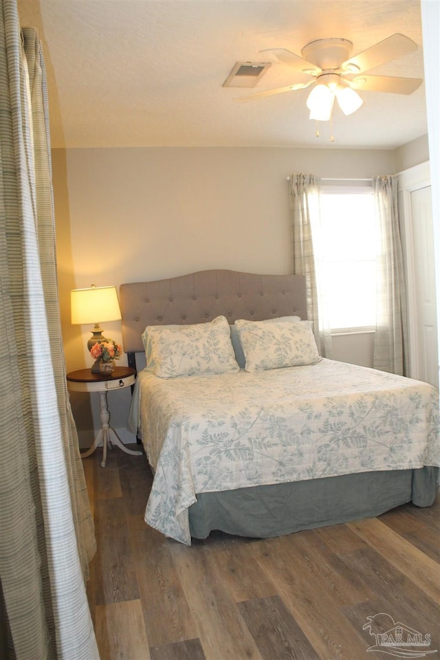 30 Woodham Ave, Ft Walton Beach, FL 32547 - bedroom with wood finished floors and ceiling fan