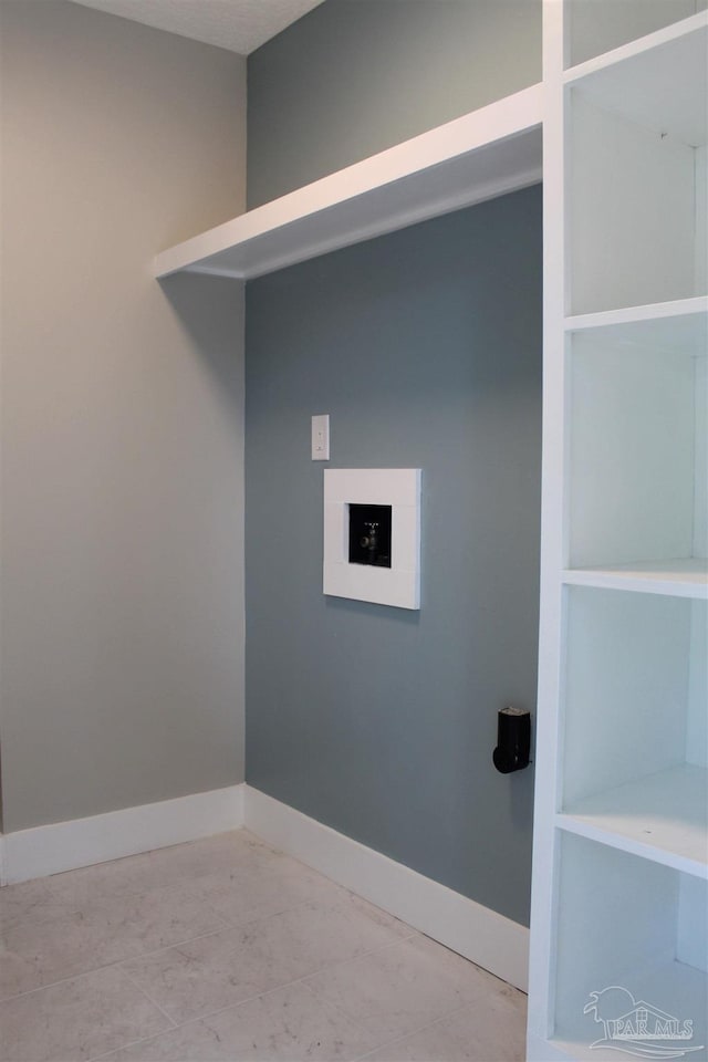 30 Woodham Ave, Ft Walton Beach, FL 32547 - laundry room with baseboards