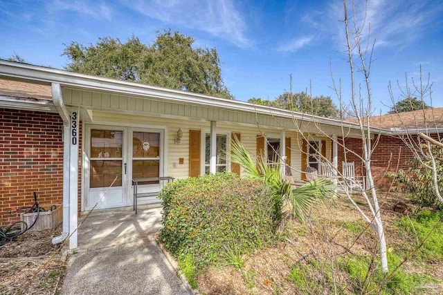 view of front of house featuring a porch