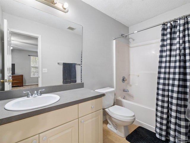 full bath with vanity, shower / bathtub combination with curtain, visible vents, a textured ceiling, and toilet