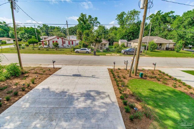 608 E Leonard Unit A & B, Pensacola, FL 32503 - view of grassy yard with a residential view