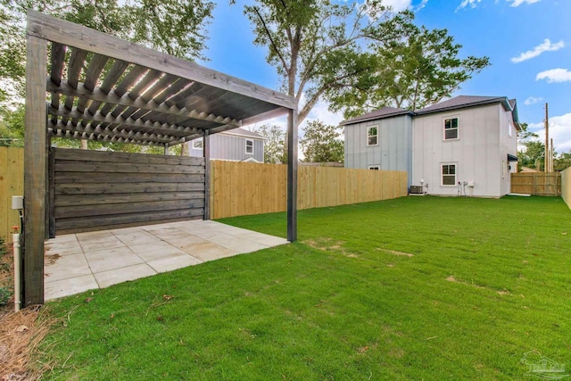 608 E Leonard Unit A & B, Pensacola, FL 32503 - view of yard featuring a patio and a pergola