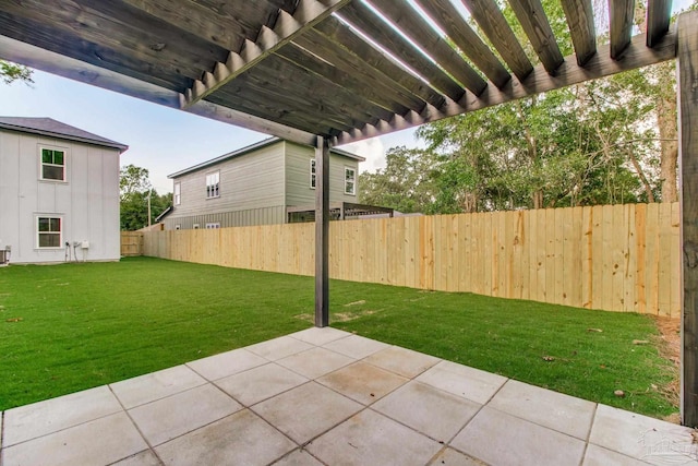 608 E Leonard Unit A & B, Pensacola, FL 32503 - view of yard featuring a patio