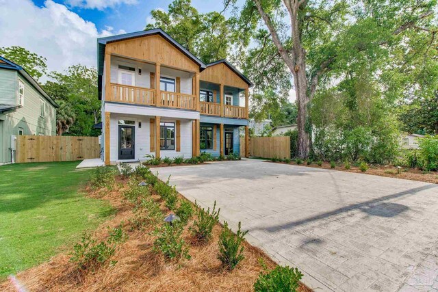 608 E Leonard Unit A & B, Pensacola, FL 32503 - view of front facade featuring a balcony and a porch