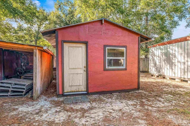 view of outbuilding