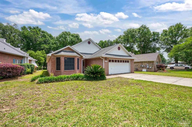 view of front facade featuring a garage and a front yard