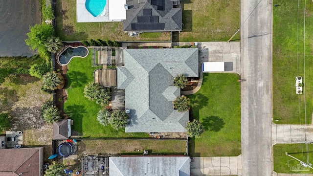 2215 Seascale Ct, Navarre, FL 32566 - aerial view of a pool area