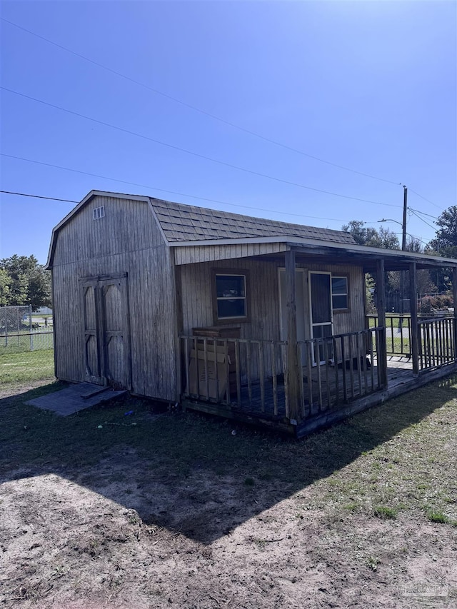 view of outdoor structure featuring an outdoor structure