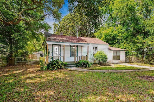 16 Glynquist Ave, Pensacola, FL 32526 - view of front of property featuring a porch