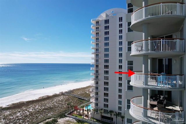 water view featuring a beach view