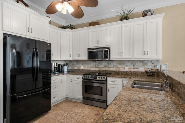 kitchen featuring sink, tasteful backsplash, ceiling fan, and stainless steel appliances