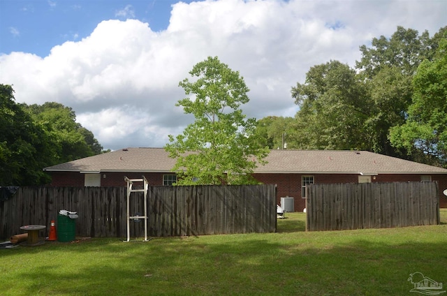 3031 Kingsfield Rd, Pensacola, FL 32514 - view of yard with central AC