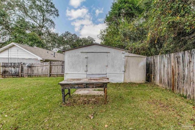 exterior space featuring a lawn