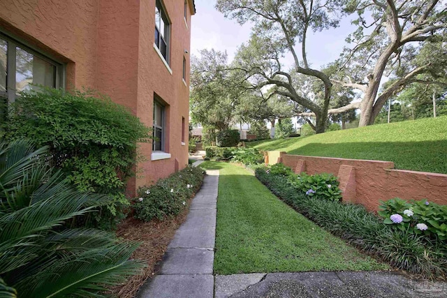 2007 E Gadsden St Unit 102, Pensacola, FL 32501 - view of grassy yard