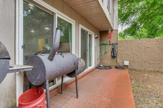 8140 Lillian Hwy, Pensacola, FL 32506 - view of patio / terrace featuring fence