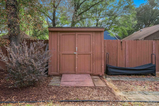 view of outbuilding