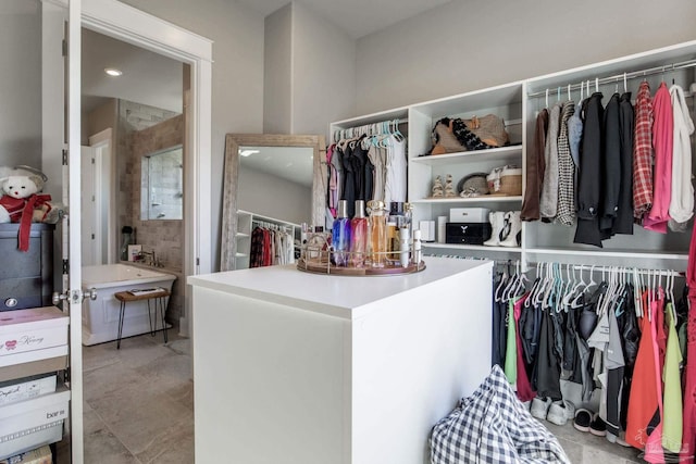 2420 Meeting St, Cantonment, FL 32533 - view of walk in closet