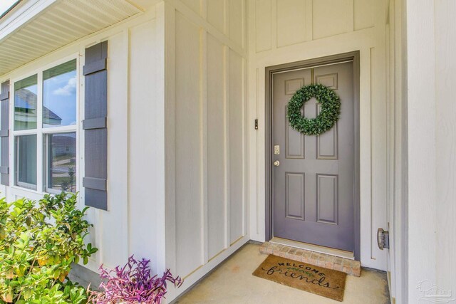 3488 Fallschase Blvd, Pensacola, FL 32526 - entrance to property featuring board and batten siding