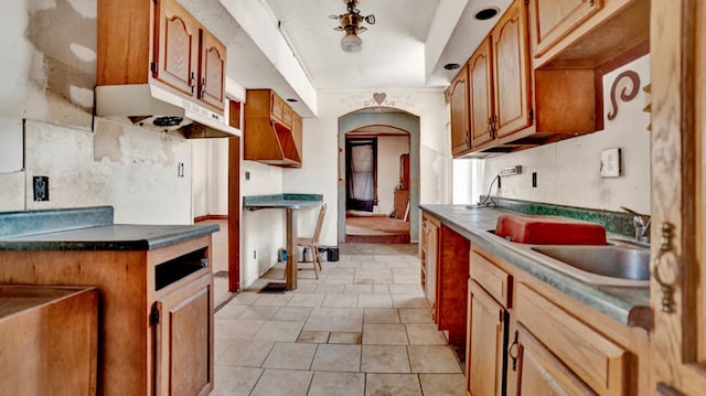 kitchen featuring sink