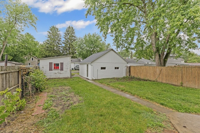 636 Callowhill St, Wooster, OH 44691 - view of yard with an outdoor structure