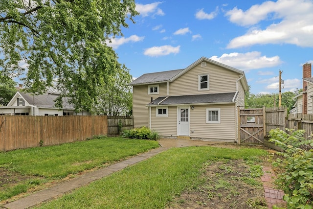 636 Callowhill St, Wooster, OH 44691 - rear view of house featuring a gate