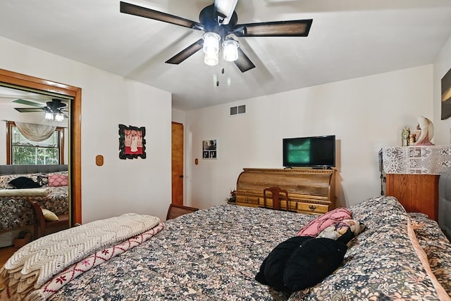 155 W Smiley Ave, Shelby, OH 44875 - bedroom featuring a ceiling fan