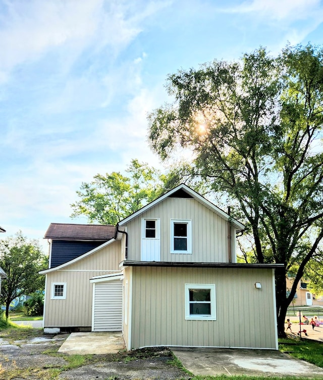 view of home's exterior