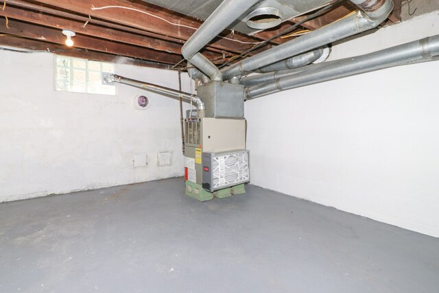 1008 Burger Ave, Mansfield, OH 44906 - basement with heating unit