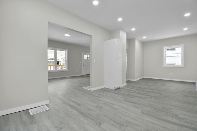 empty room featuring light hardwood / wood-style flooring