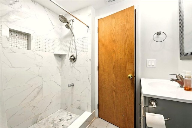 1645 Spring Village Ln, Mansfield, OH 44906 - full bath featuring tiled shower and vanity