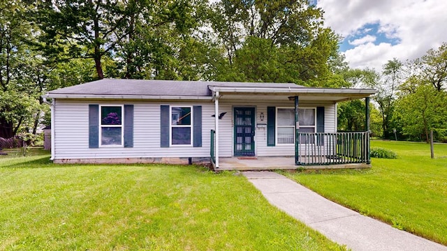 452 Daisy St, Mansfield, OH 44903 - view of front of home with covered porch and a front yard