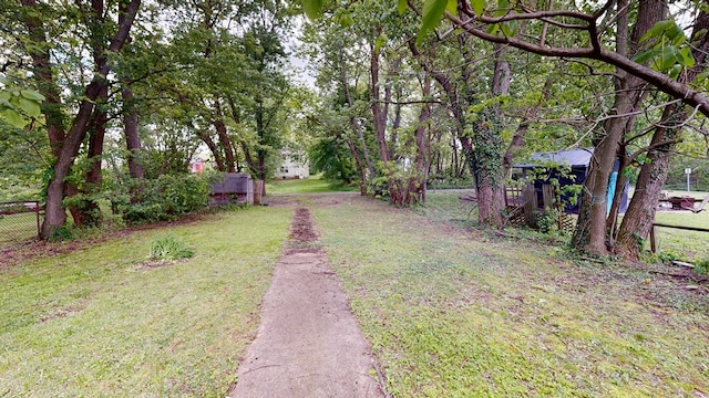 452 Daisy St, Mansfield, OH 44903 - view of yard