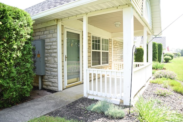 642 Villa Dr, Ontario, OH 44906 - photo 2