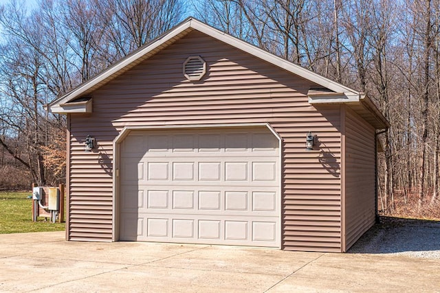 view of detached garage