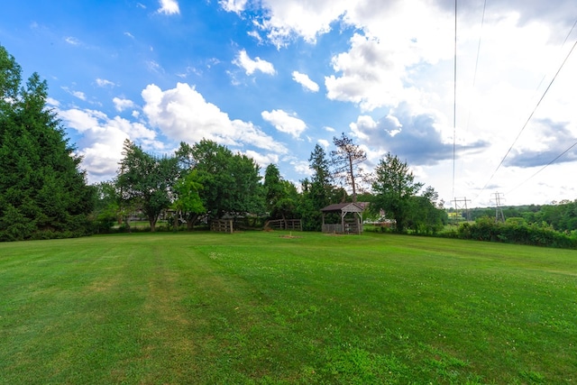 1163 Bowen Rd, Mansfield, OH 44903 - view of yard with a gazebo