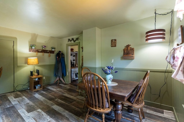 780 Pulver List Rd, Mansfield, OH 44905 - dining room featuring wood finished floors and wainscoting