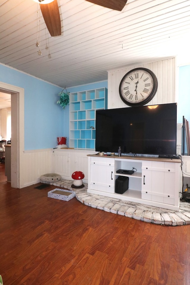 11914 State Route 269, Bellevue, OH 44811 - living room featuring a wainscoted wall, wood finished floors, and ceiling fan