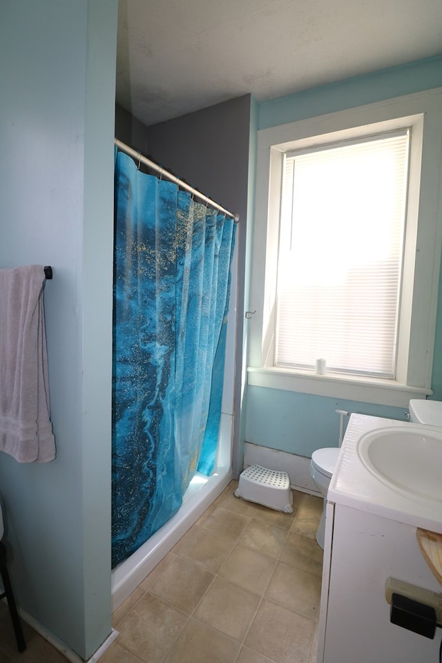11914 State Route 269, Bellevue, OH 44811 - bathroom with a shower with curtain, vanity, and toilet