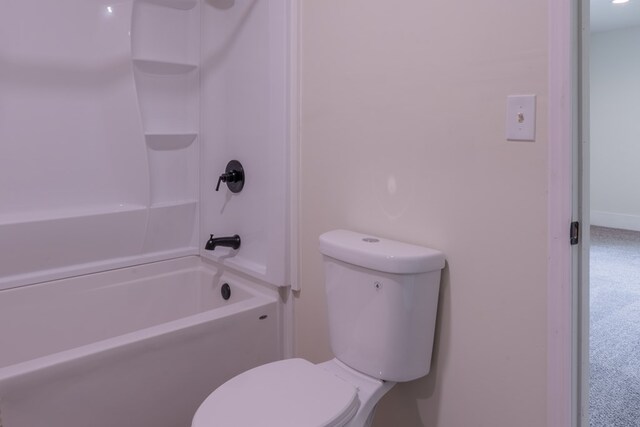 1676 Old Delaware Rd, Mount Vernon, OH 43050 - full bathroom featuring toilet and tub / shower combination