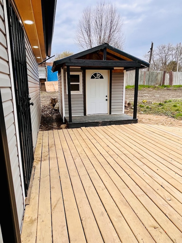 328 Newman St, Mansfield, OH 44902 - deck featuring fence