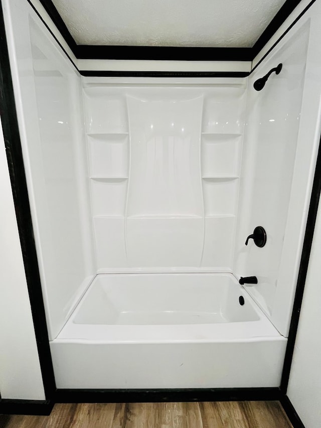 328 Newman St, Mansfield, OH 44902 - full bath with wood finished floors and shower / bath combination