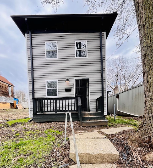 328 Newman St, Mansfield, OH 44902 - rear view of house with a deck