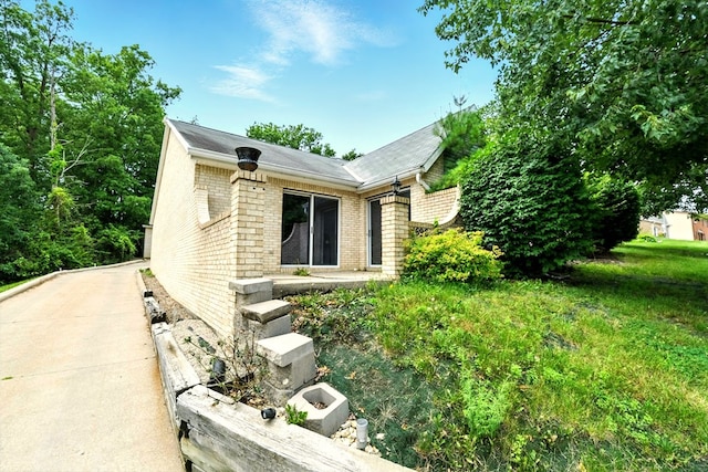 1696 Riva Rdg, Mansfield, OH 44904 - view of front of home featuring brick siding