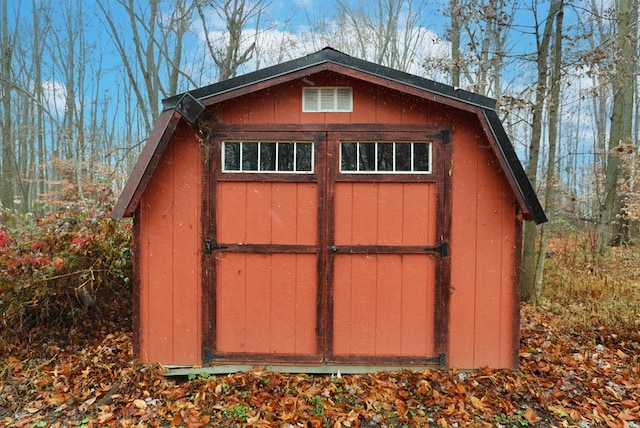 view of outdoor structure