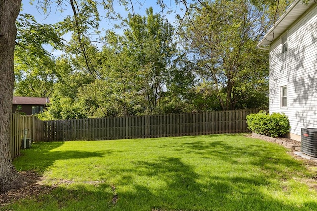 828 Longmeadow Ln, Findlay, OH 45840 - view of yard featuring central air condition unit