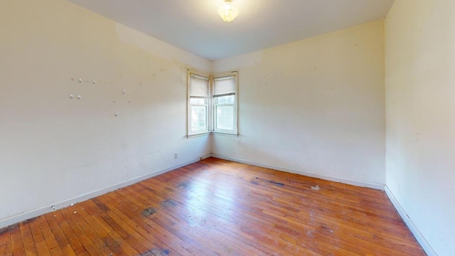 729 Keen Ave, Ashland, OH 44805 - unfurnished room with hardwood / wood-style flooring and baseboards