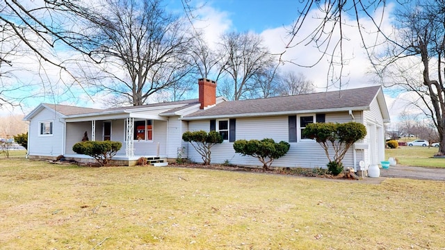 view of front of house with covered porch and a front lawn