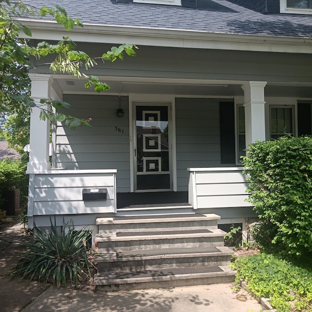 561 Virginia Ave, Bucyrus, OH 44820 - photo 2