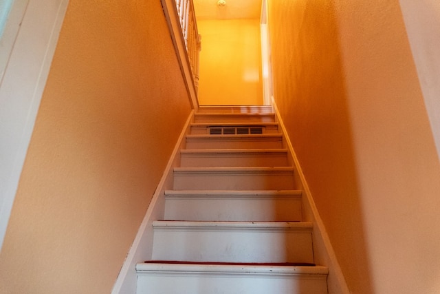5837 Township Road 103, Mount Gilead, OH 43338 - view of stairs